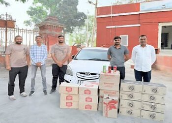 જામનગર-રાજકોટ ધોરીમાર્ગ પર પેટ્રોલ પંપ પાસેથી રેઢી પડેલી કારમાંથી 744 નંગ બિયરના ટીન મળી આવ્યા | 744…