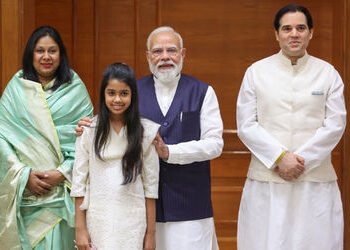 વરુણ ગાંધીનો ‘રાજકીય વનવાસ’ પૂરો? પરિવાર સાથે PM મોદીની મુલાકાતથી અટકળો તેજ | bjp varun gandhi meets…