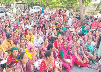 સુરેન્દ્રનગરની 1355 આંગણવાડીની 2710 બહેનો હડતાલ પર ઉતરશે | 2710 sisters from 1355 Anganwadis in Sure…