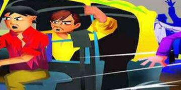 યુવકને ધમકાવી રિક્ષા ચાલકે રૃા. ૧૫૦૦૦,મોબાઇલ લૂંટી લીધો | A angei ewe moni me a sü lon efoch rikshaw