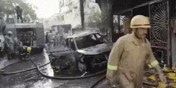 ઈન્દોરમાં અગ્નિકાંડ : ચાર્જિંગ વખતે EV કાર બ્લાસ્ટ થતાં આગ ઘરમાં પહોંચી, પછી અનેક સિલિન્ડર બ્લાસ્ટ થ…