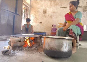 સુરેન્દ્રનગરની આદર્શ નિવાસી શાળાઓમાં 7 દિવસથી ગેસનો પુરવઠો ખૂટયો | Gas supply has been cut off in Ad…