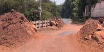 ખમીસાણાનો જોડતો જર્જરિત પુલ તંત્રએ સમારકામ ન કરતા લોકોએ ખુલ્લો કરી નાખ્યો | The dilapidated bridge c…