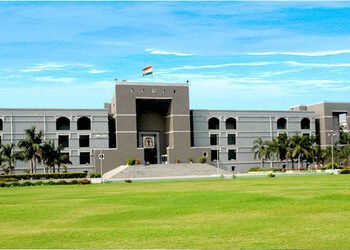 1900 કરોડની છેતરપિંડી મામલે વસંત ગજેરાને ઝટકો, ગુજરાત હાઈકોર્ટનો FIR રદ કરવા ઈનકાર | gujarat high co…