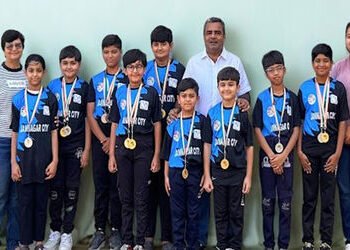 સુરત ખેલ મહાકુંભમાં જામનગરના ‘રાધે સ્કેટિંગ રીંક’નો દબદબો: 14 મેડલ સાથે શહેરનું ગૌરવ વધાર્યું | Jamn…