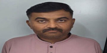 દસાડાના હેડ કોન્સ્ટેબલ રૃ.80 હજારની લાંચ સ્વીકારે તે એસીબીની ટીમે ઝડપી લીધા | ACB team catches Dasad…