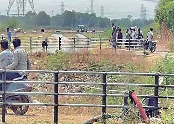 હળવદમાં કેનાલમાં ન્હાવા પડેલા 2 શ્રમિક યુવાનો ડૂબ્યા, શોધખોળ જારી | Two young laborers drowned while…