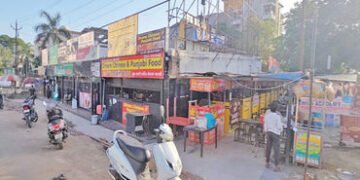 નડિયાદમાં કોલેજ રોડ પર રહેણાંક મિલકતોમાં ચાલતા કોમર્શિયલ એકમોમાં તંત્રની તપાસ | System inspection of…