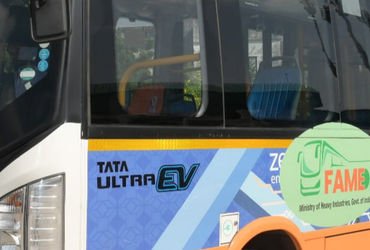 એક વર્ષમાં ૫૬૧ ઈ-બસનો ઓર્ડર અપાયો, અમદાવાદમાં એક વર્ષમાં ૧૯૬૦ ઈલેકટ્રિક બસ રોડ ઉપર દોડતી થશે | 561 e…