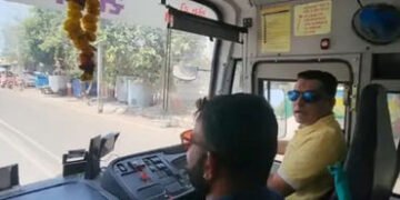 ભાજપ- કોંગ્રેસના બે MLAનો સ્ટંટઃ સીટબેલ્ટ વગર ST બસ દોડાવી | Stunt of two BJP Congress MLAs: Driving…