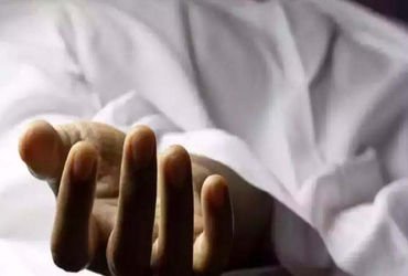 જામનગરમાં રાંદલ નગર વિસ્તારમાં રહેતા અને એક માસ પહેલાં જ લગ્ન કરનાર યુવાને ટ્રેન હેઠળ પડતું મૂકી દઈ …