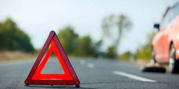 જામનગર નજીક રણજીત સાગર રોડ પર કાર અને બાઈક વચ્ચેના અકસ્માતમાં એક દંપત્તિ અને તેના પુત્ર સહિત ત્રણ વ્…