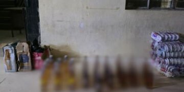 લેડીઝ ચપ્પલના પાર્સલમાં દારૂની બોટલો… અમદાવાદના માધુપુરામાં PCBએ બુટલેગરોની નવી મોડસ ઓપરેન્ડી ઝડપી…