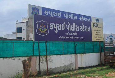 તબીબ પાસેથી રૂ. ૬.૧૦ લાખ પડાવી લેવાના બનાવમાં આરોપીઓ હજુ ફરાર | Accused still absconding in Rs 6 10 …