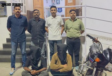 ‘દાદા તમને બાઈકમાં ઘરે મૂકી જઈએ…’ રાજુલાના માંડલમાં 82 વર્ષના વૃદ્ધને ધમકાવીને સોનાના બટન લૂંટનારા…