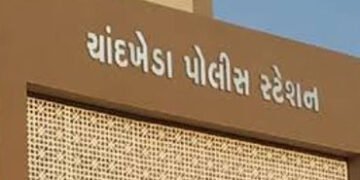 સુભાષબ્રીજ પાસે આવેલા વિવિધ એપાર્ટમેન્ટના ચેરમેન, સેક્રેટરીએ બિલ્ડરને ડરાવીને લાખો રૂપિયા પડાવી લીધા…