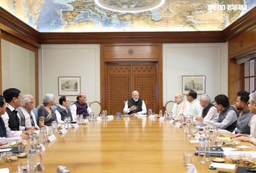 પશ્ચિમ એશિયા સંકટ: PM મોદીની અધ્યક્ષતામાં ત્રણ કલાક ચાલી CCS બેઠક, મંત્રીઓ-સચિવોને મોટા નિર્દેશ | We…