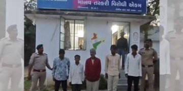 સાબરકાંઠા: ખેડબ્રહ્મામાં 9 દિવસના બાળકના વેચાણના રેકેટનો પર્દાફાશ, અમદાવાદ-રાજસ્થાનના 5 શખસો ઝડપાયા …