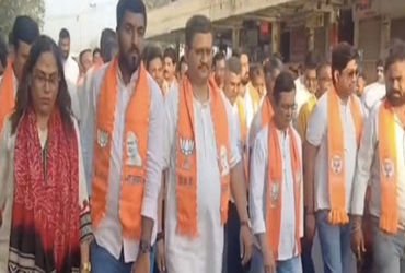 શહીદ દિને વડોદરા શહેરમાં સવારે પ્રભાતફેરી યોજાઈ : ભાજપના આગેવાનોએ શ્રદ્ધાંજલિ આપી | prabhat feri was…