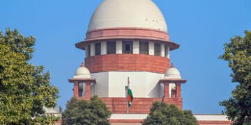 3 વર્ષની બાળકીને દુષ્કર્મ વિશે સત્ય બોલવાનું કહેનારા જજ પર ભડકી સુપ્રીમ કોર્ટ, કહ્યું – આ ખરેખર અસંવ…