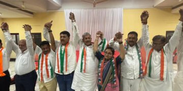 ભાજપના બે પૂર્વ કોર્પોરેટર સહિત ૭ નેતાઓ કોંગ્રેસમાં જોડાયા | 7 leaders including two former BJP corp…