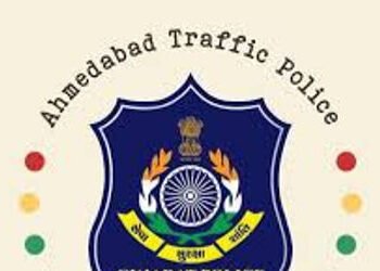 ભાડાની કાર લઇને મીઠાખળી અંડર પાસમાં સ્ટંટ કરનાર યુવકની ધરપકડ | ahmedabad traffic police reported cas…