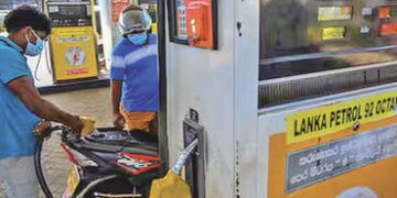 શ્રીલંકામાં પેટ્રોલના ભાવ વધીને રૂ. 398 અને ડીઝલના 382 પ્રતિ લિટર | Petrol prices in Sri Lanka rise …