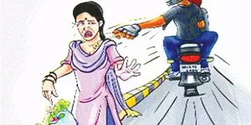 અંબાપુર ગામ પાસે વૃદ્ધાના ગળામાંથી અઢી લાખના સોનાના દોરાની તફડંચી | A gold thread worth Rs 2 5 lakh …