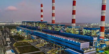 સરકારી વીજ મથકોમાં ઉત્પાદન ઘટાડી ખાનગી કંપનીઓને લાભ? વીજ ખરીદીના કરારોમાં ખાનગી ફેરફારથી પ્રજા પર બો…