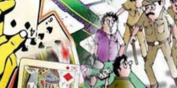 જુગારધામ પરથી 3 શખ્સો રોકડ સાથે ઝડપાયા, મુખ્ય સૂત્રધાર ફરાર | 3 people arrested with cash from gambl…