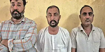 ગાંધીનગરના ઘ-૨ સર્કલ પાસે પૈસાની લેતીદેતીમાં ત્રણ રાઉન્ડ ફાયરિંગ કરી યુવાનની હત્યાનો પ્રયાસ | Attemp…