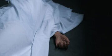 રાણીપમાં પત્નીના આડા સંબંધો અને ઝઘડાથી કંટાળી યુવકે આપઘાત કર્યો, સ્યુસાઇડ નોટમાં લખી વેદના | Ahmedab…