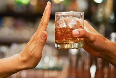 દારુ પીવા પૈસા આપવાની ના પાડતાં યુવકને લોહી લુહાણ કર્યો | A atake pokiten ese moni sakau