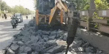 અમરેલીમાં 3 મહિના પહેલા બનાવેલો 150 મીટર સીસી રોડ તોડવો પડ્યો, ટેસ્ટિંગમાં પોલ ખુલી | Newly Built CC…