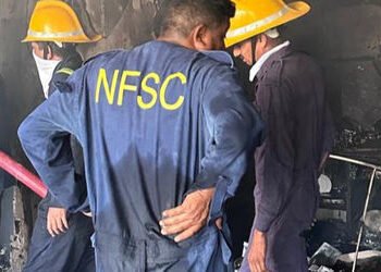 ત્રીજા માળની આગ પંદરમા માળ સુધી ધૂમાડો, શેલાના સ્કાયસિટી બિલ્ડિંગમાં આગ,૫૦ લોકોને સુરક્ષિત ઉતારાયા |…