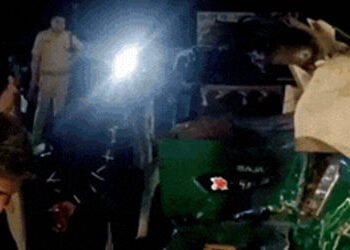 મધ્ય પ્રદેશમાં ગમખ્વાર અકસ્માત, માતાના દર્શન કરી પાછા ફરતા 5 શ્રદ્ધાળુઓને કાળ ભરખી ગયો | gwalior roa…