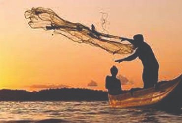 જામનગરના જુના બંદરે રજીસ્ટ્રેશન નંબર લખ્યા વિના માછીમારી કરનાર બોટ ચાલક દંડાયો : પોલીસ ફરિયાદ નોંધાવ…