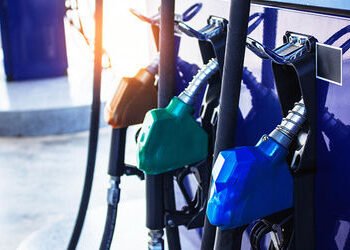 Explainer: પેટ્રોલ-ડીઝલ 10 રૂપિયા ટેક્સ ઘટ્યો છતાં ભાવ કેમ ન ઘટ્યા? જાણો એક લિટર ઈંધણના ભાવનો હિસાબ …