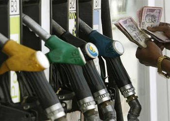 સરકારે પેટ્રોલ અને ડીઝલની એક્સાઈઝ ડયુટીમાં રૂપિયા 10નો ઘટાડો કર્યો | Government reduced excise duty …