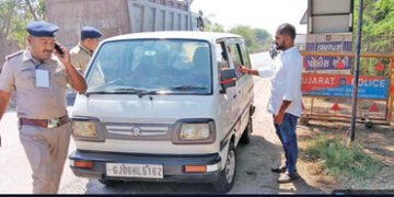 ઉમરેઠ બેઠકની પેટાચૂંટણીમાં ફ્લાઇંગ સ્કોવર્ડ દ્વારા વાહન ચેકિંગ | Vehicle checking by flying squad in…