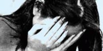 યુવતીને લગ્નની લાલચ આપી બળાત્કાર ગુજારનાર ડો.વિકાસ પટેલ અને પરિવારજનોનો પત્તો નથી | dr vikas patel a…