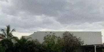 અમરેલીના સાવરકુંડલા-ખાંભા પંથકમાં પવન સાથે માવઠું, પાક નુકસાનની ભીતિથી ખેડૂતોના જીવ અધ્ધર | Unseason…