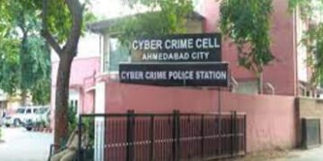 ૨૨ લાખના રોકાણ સામે અઢી કરોડનો નફો દર્શાવીને યુવક સાથે છેતરપિંડી | ahmedabad crime branch file 22 la…