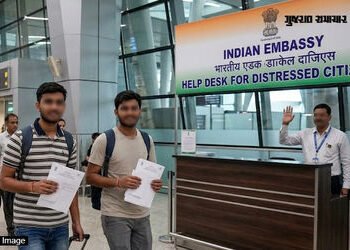 મોટું કૌભાંડ? દુબઈમાં ડ્રાઈવરની નોકરીના નામે મોકલી કાળી મજૂરી કરાવી, પાસપોર્ટ કબજે કર્યું | Nadiad Y…