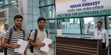 મોટું કૌભાંડ? દુબઈમાં ડ્રાઈવરની નોકરીના નામે મોકલી કાળી મજૂરી કરાવી, પાસપોર્ટ કબજે કર્યું | Nadiad Y…