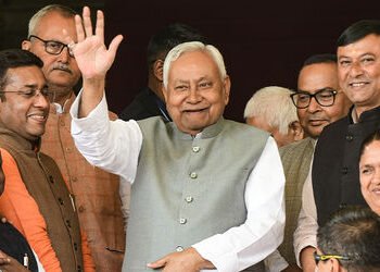 નીતિશ કુમારે MLC પદ છોડ્યું પણ CM પદ અંગે સસ્પેન્સ, બિહારના રાજકારણમાં ઉથલપાથલ | Nitish Kumar Resign…