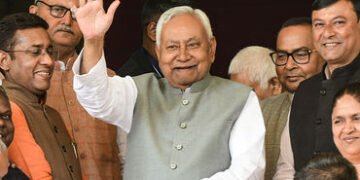 નીતિશ કુમારે MLC પદ છોડ્યું પણ CM પદ અંગે સસ્પેન્સ, બિહારના રાજકારણમાં ઉથલપાથલ | Nitish Kumar Resign…