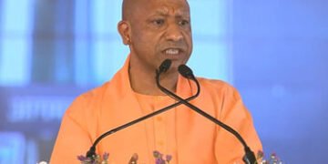 VIDEO: ‘એક દિવસ ખુરશી જવાની જ છે…’, નોઈડા અંગે ખોટી માન્યતા પર બોલ્યા યોગી આદિત્યનાથ | CM Yogi Bre…