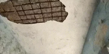 વિકાસની માત્ર વાતો! ગોધરામાં ખંડેર શાળાના જર્જરિત ઓરડામાં ચાલે છે આધાર સેન્ટર, મોટી હોનારતની રાહ જુએ…