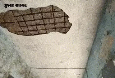 વિકાસની માત્ર વાતો! ગોધરામાં ખંડેર શાળાના જર્જરિત ઓરડામાં ચાલે છે આધાર સેન્ટર, મોટી હોનારતની રાહ જુએ…